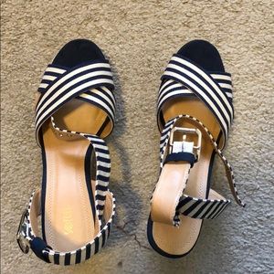 Blue stripe wedges